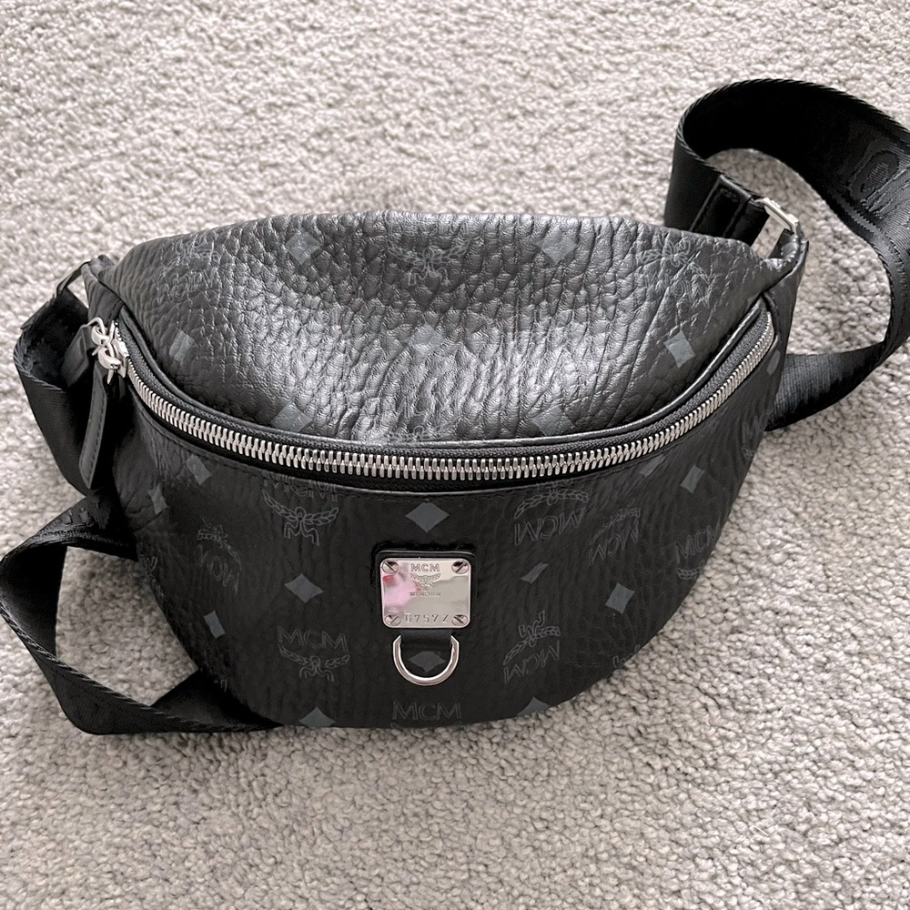 MCM Fursten medium belt bag. Black and Gray.